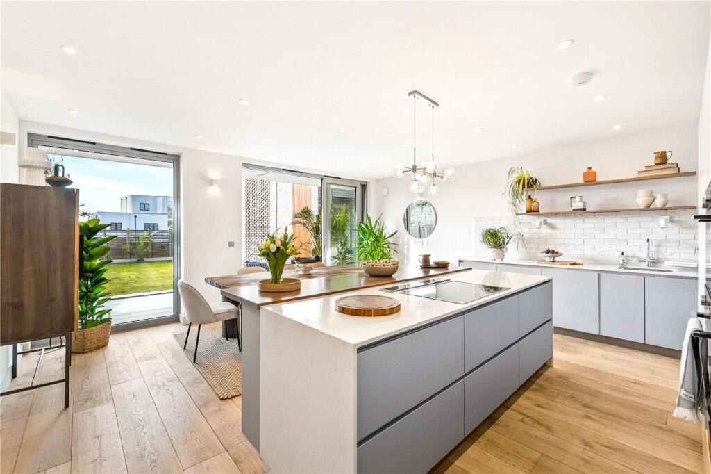 Main image of property: Roedean Road, Brighton, East Sussex, BN2
