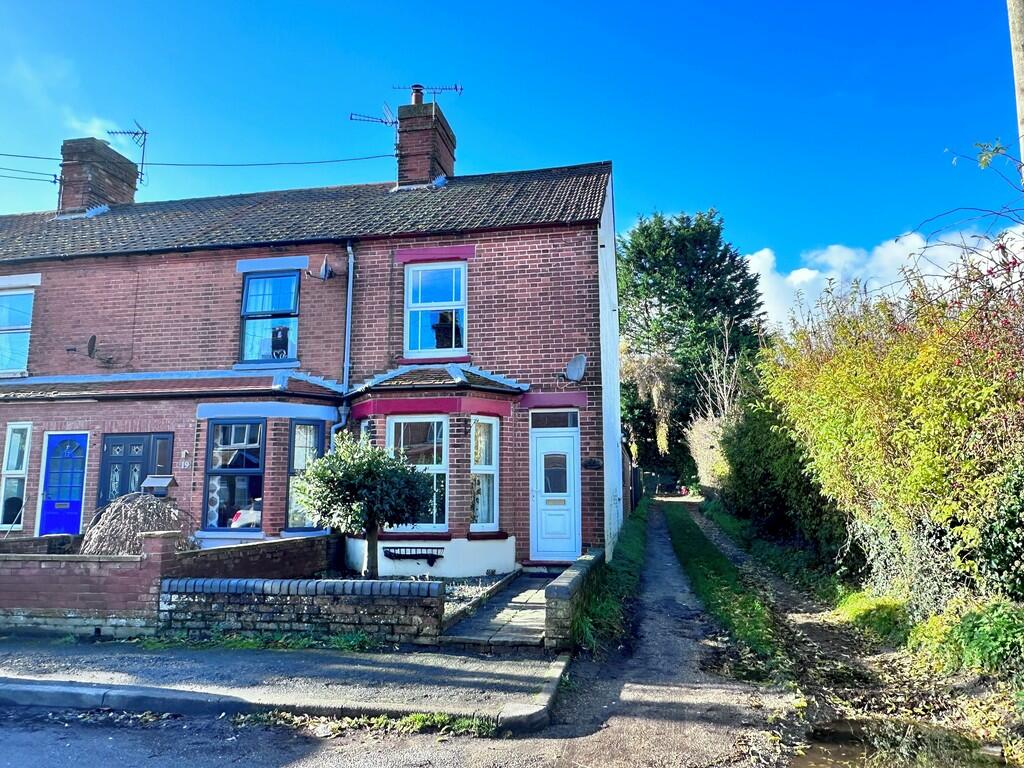 3 bedroom end of terrace house for sale in Gordon Road, Melton