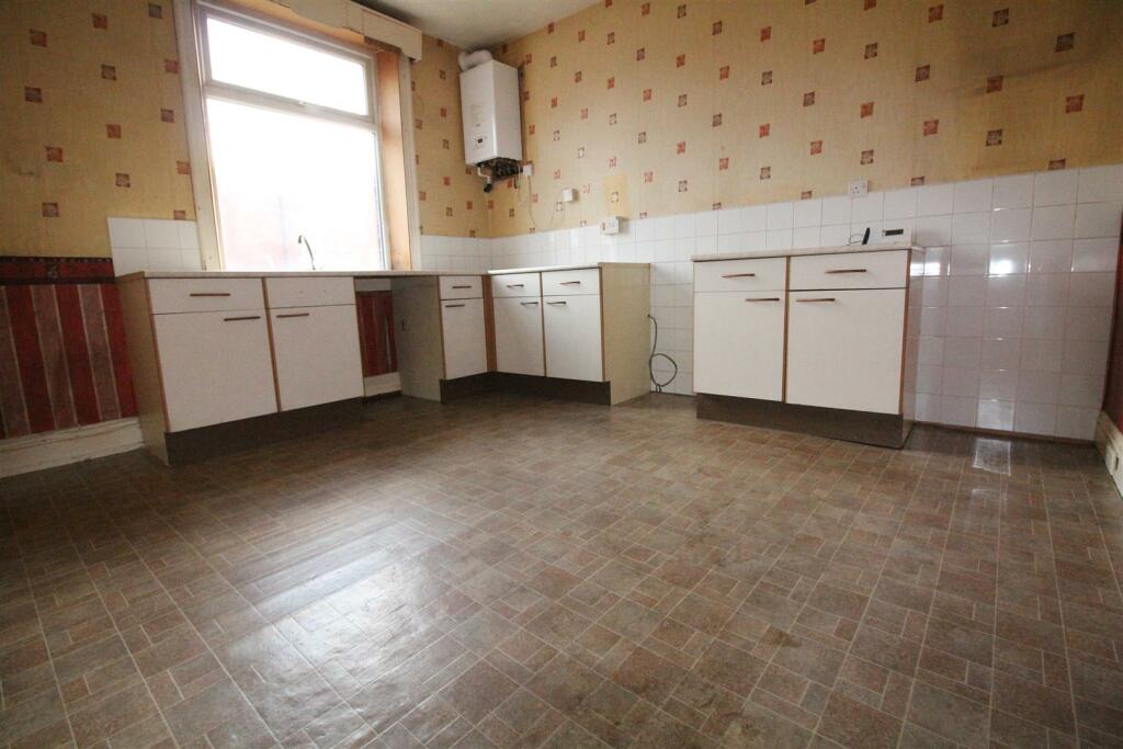 Additional property image - Huddersfield Road, Wyke, Bradford