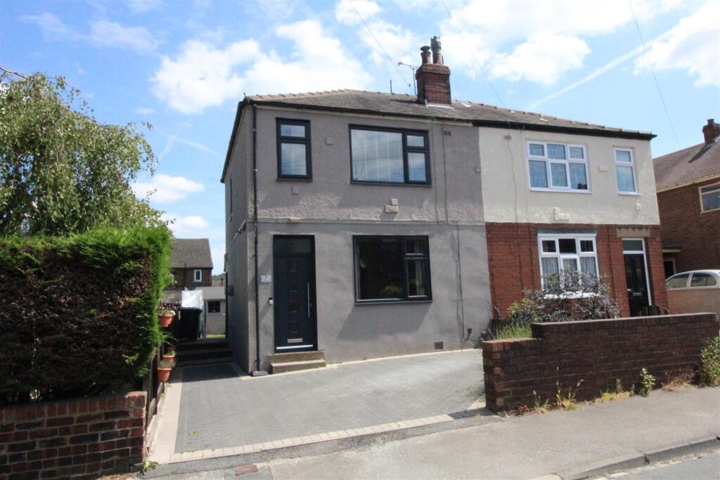 Main image of property: Ouzelwell Lane, Thornhill Lees, Dewsbury