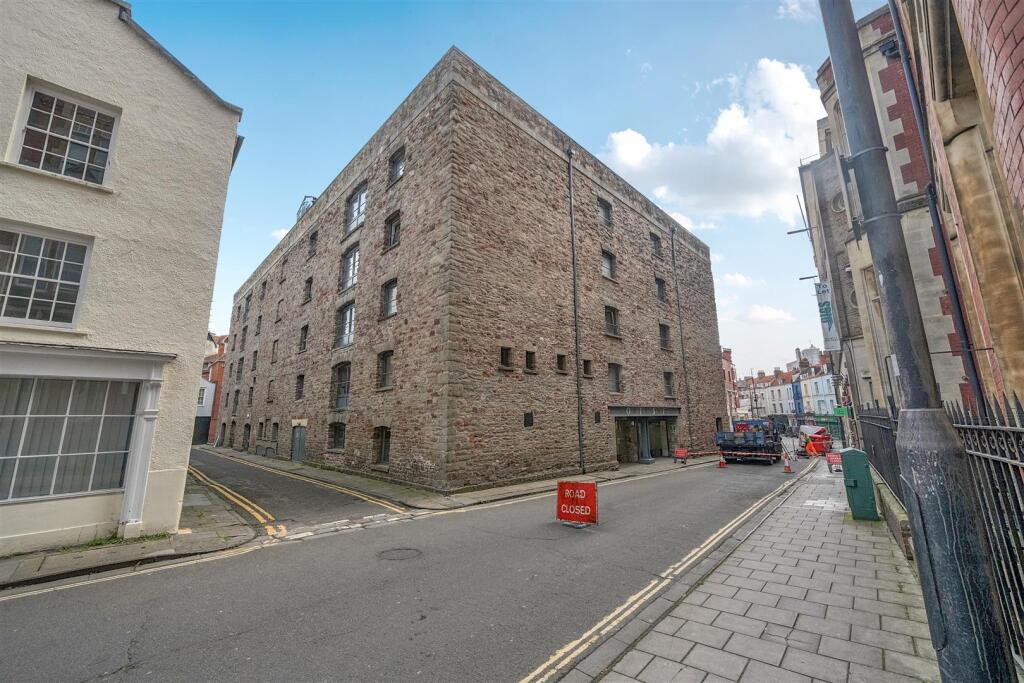 Main image of property: Hobbs Lane, Bristol