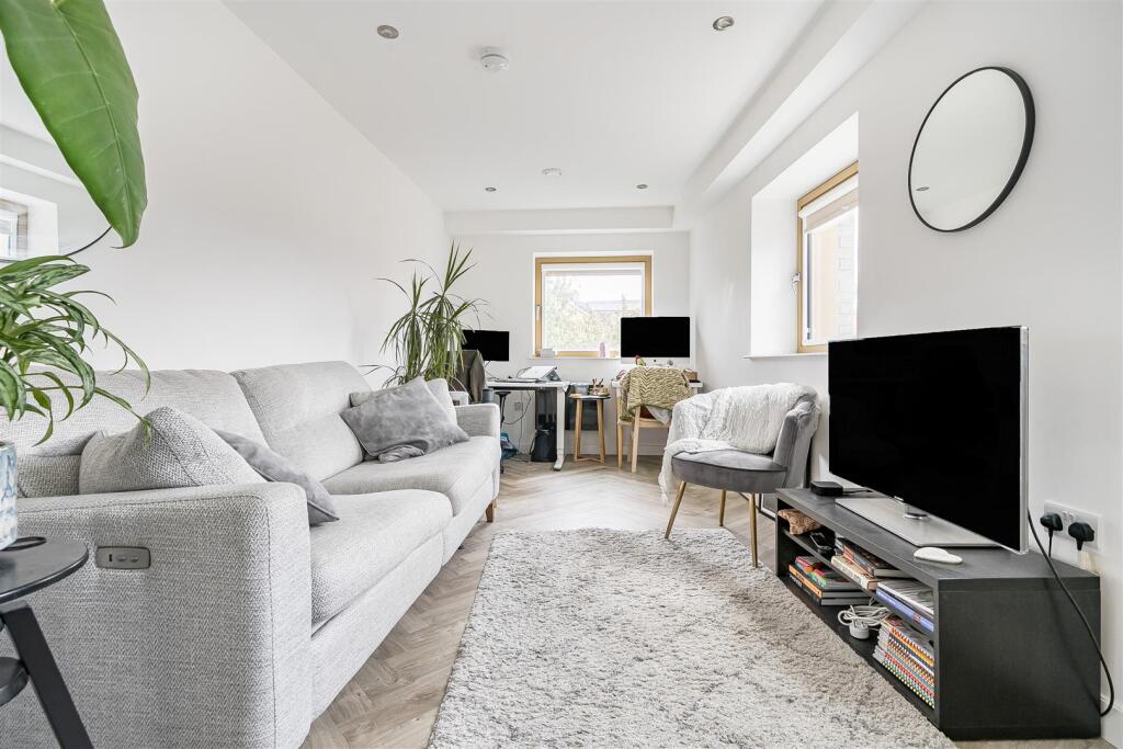 Main image of property: Everards Court, Bristol