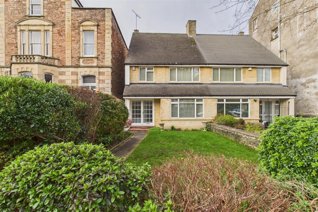 Main image of property: Apsley Road, Clifton