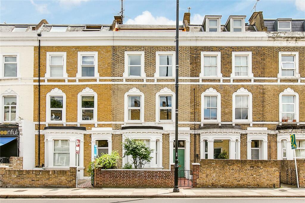 2 bedroom flat for rent in Castelnau, Barnes, SW13