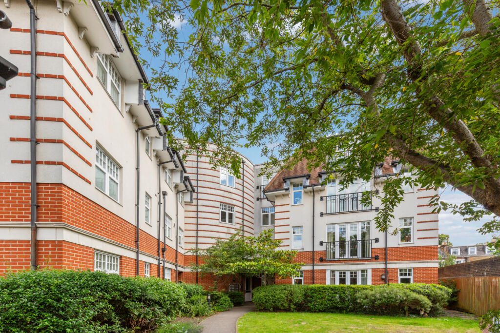 2 bedroom flat for rent in Willow Avenue, Barnes, SW13
