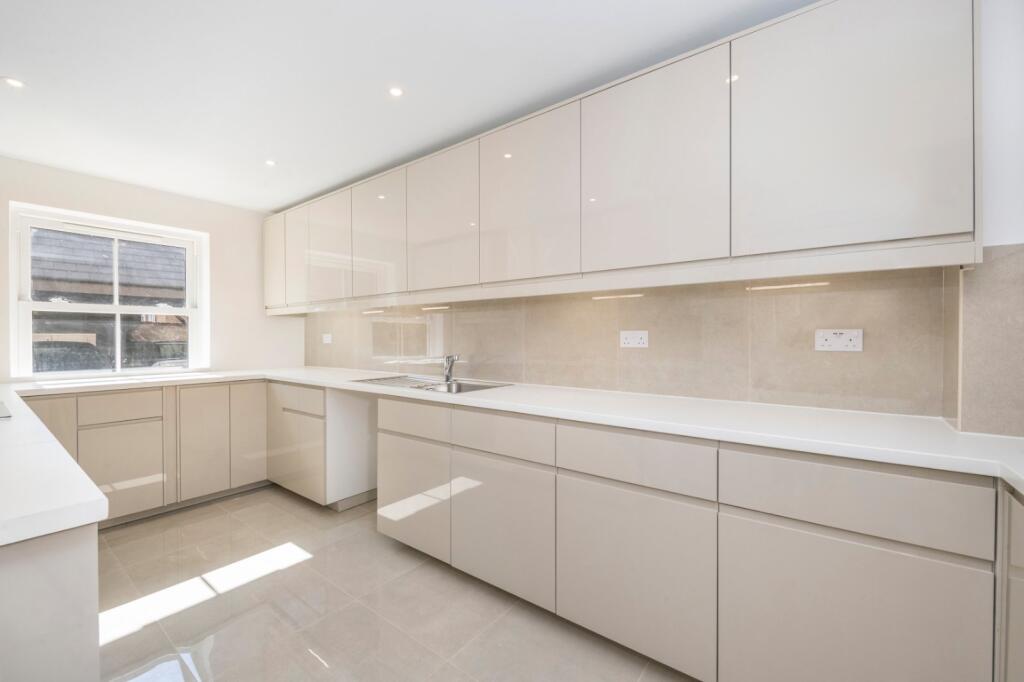 Main image of property: Fielding Mews, 
Barnes, SW13