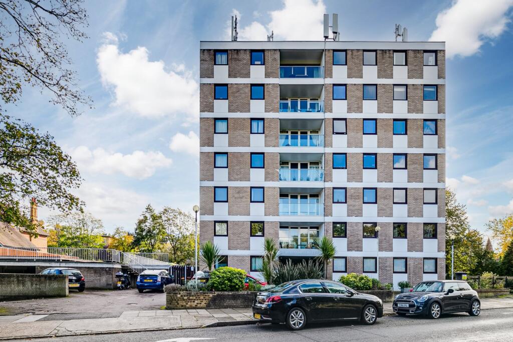 Main image of property: Queen's Ride,
Barnes, SW13