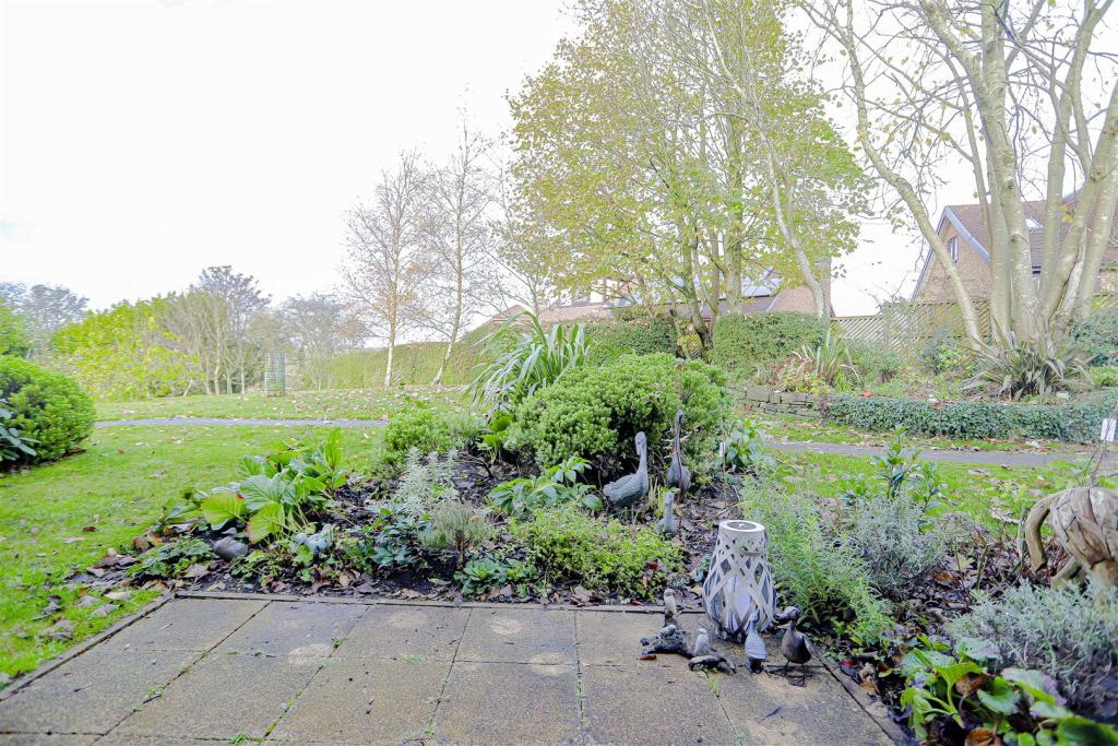 2 bedroom apartment for sale in Woodcock House, Preston New Road