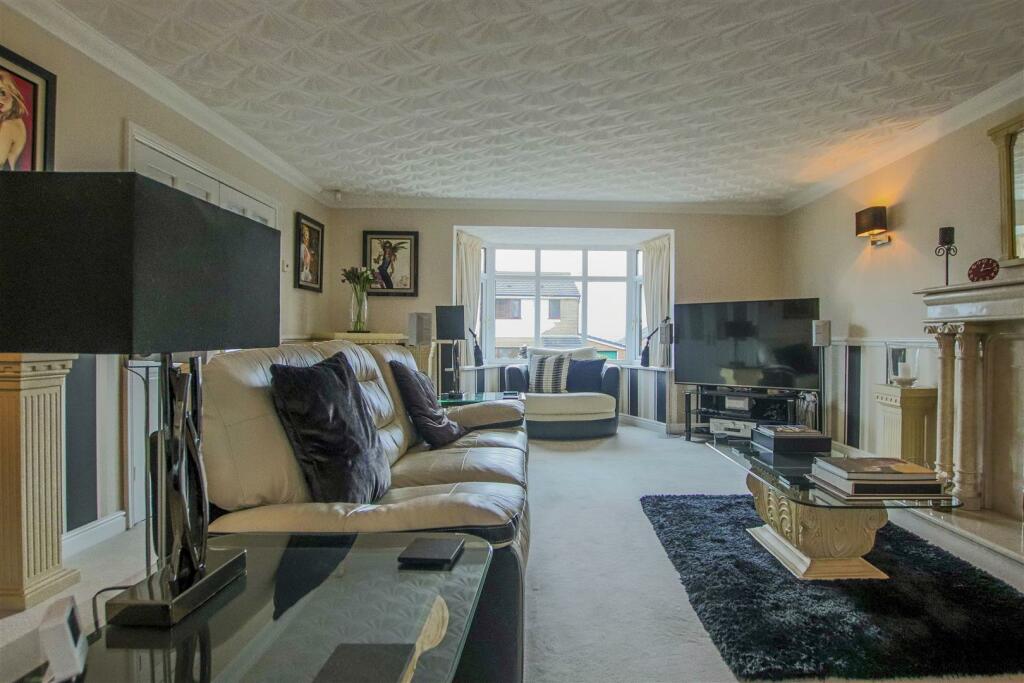 6 bedroom detached house for sale in Edge End Lane, Great Harwood, BB6