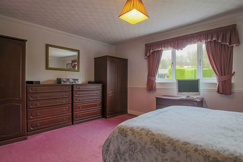 6 bedroom detached house for sale in Edge End Lane, Great Harwood, BB6