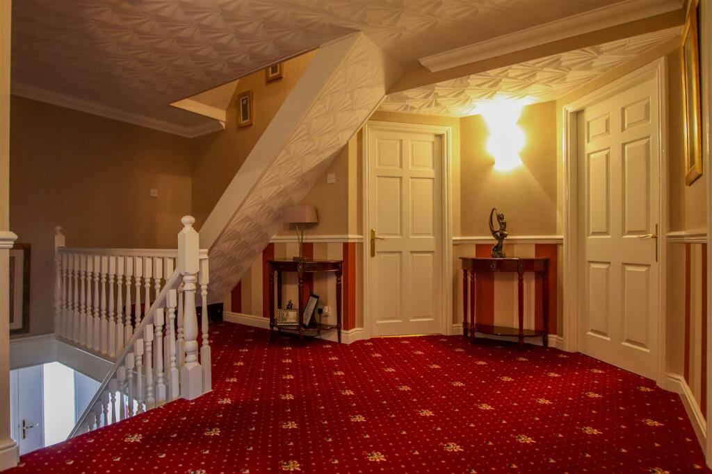 6 bedroom detached house for sale in Edge End Lane, Great Harwood, BB6