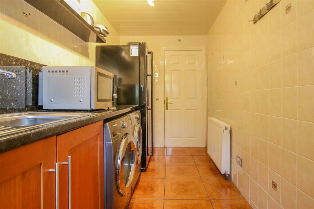 6 bedroom detached house for sale in Edge End Lane, Great Harwood, BB6