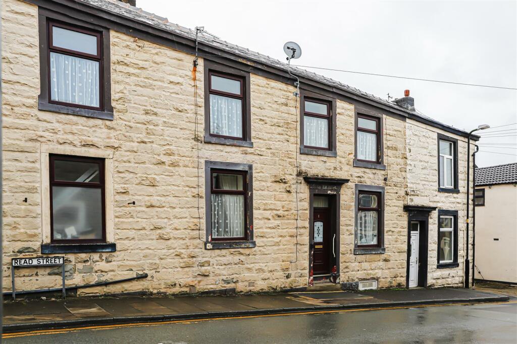 2 bedroom terraced house for sale in Read Street, Clayton Le Moors, BB5