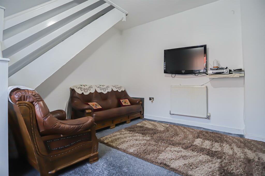2 bedroom end of terrace house for sale in Saunders Road, Blackburn, BB2