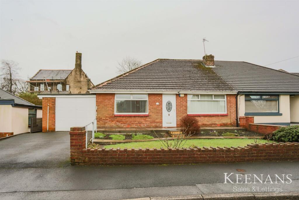 3 bedroom bungalow for sale in Westwood Avenue, Rishton, Blackburn, BB1