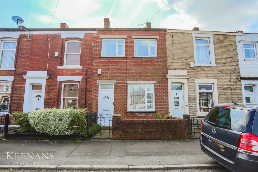 3 bedroom terraced house for sale in Bentham Road, Blackburn, BB2