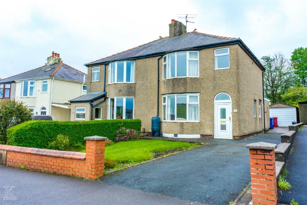 3 bedroom semidetached house for sale in Ramsgreave Drive, Blackburn, BB1