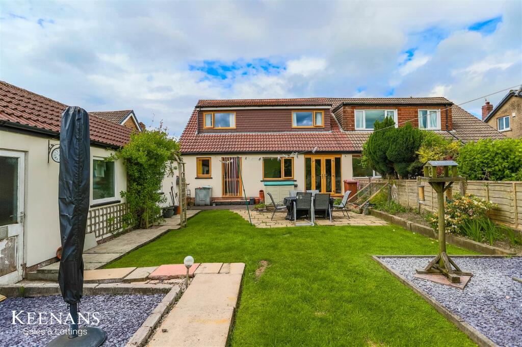 3 bedroom semidetached bungalow for sale in Belvedere Road, Blackburn, BB1