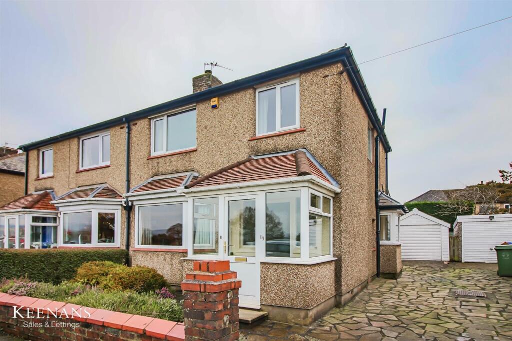 3 bedroom semi-detached house