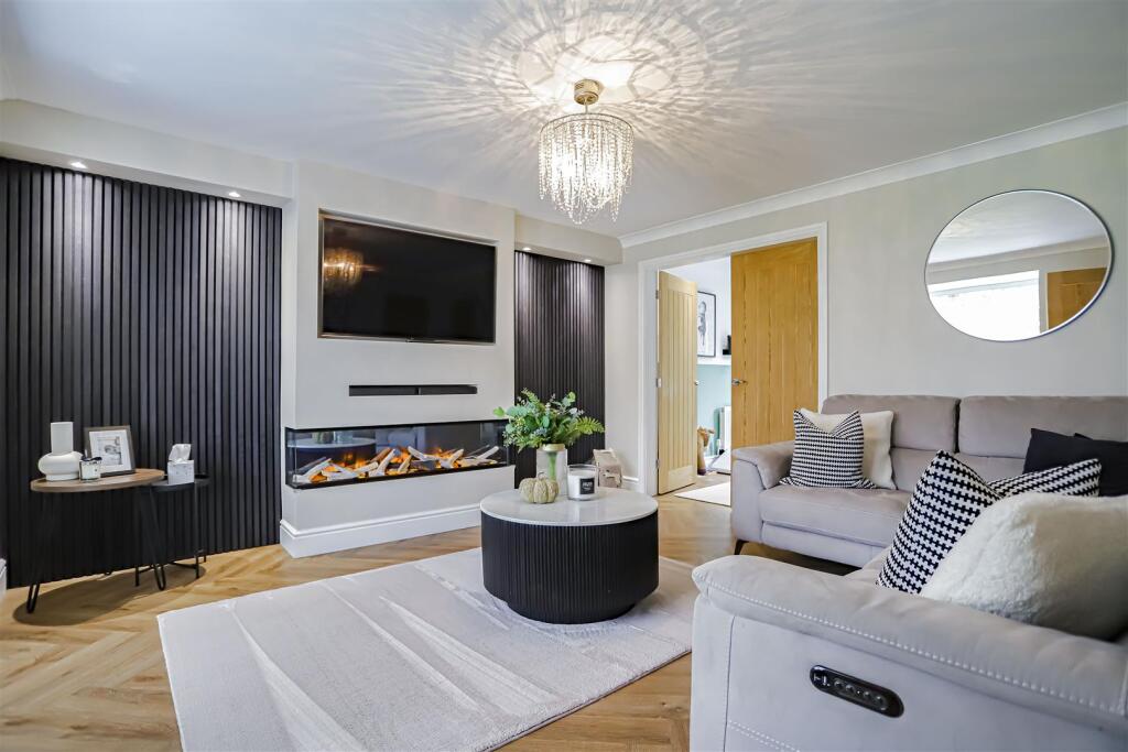 Additional property image - Hawthorn Gardens, Clayton Le Moors