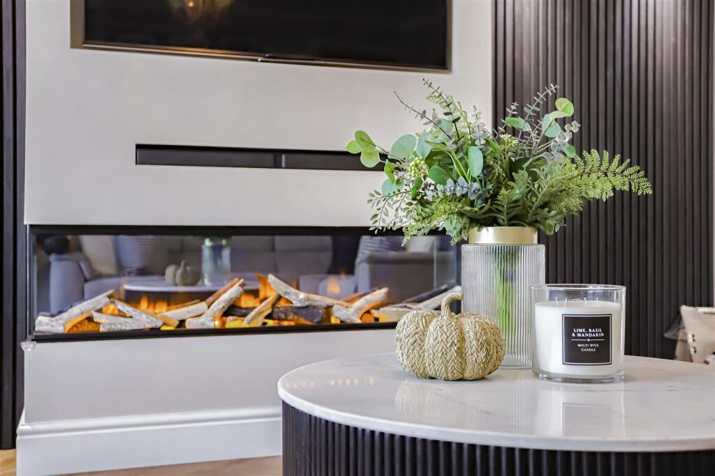Additional property image - Hawthorn Gardens, Clayton Le Moors