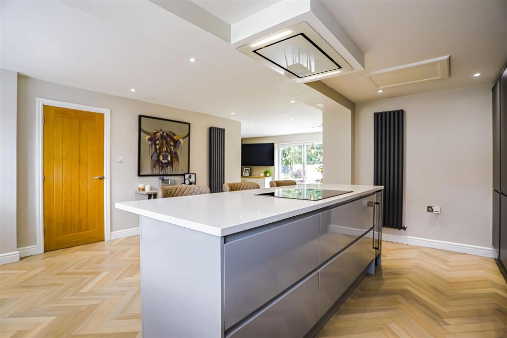 Additional property image - Hawthorn Gardens, Clayton Le Moors