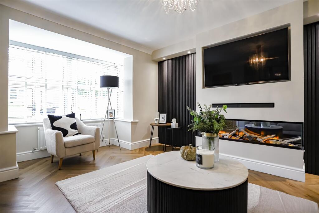 Additional property image - Hawthorn Gardens, Clayton Le Moors