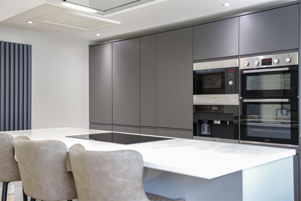 Additional property image - Hawthorn Gardens, Clayton Le Moors