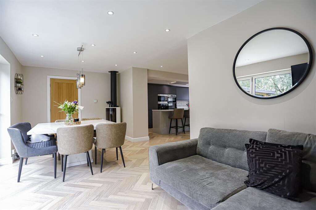 Additional property image - Hawthorn Gardens, Clayton Le Moors