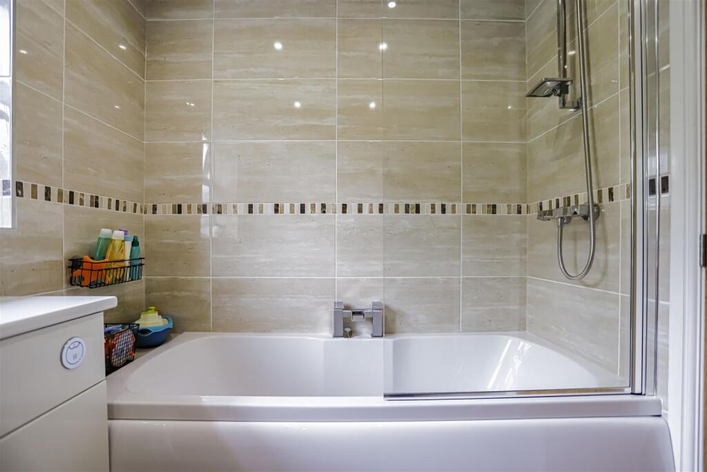 Additional property image - Hawthorn Gardens, Clayton Le Moors