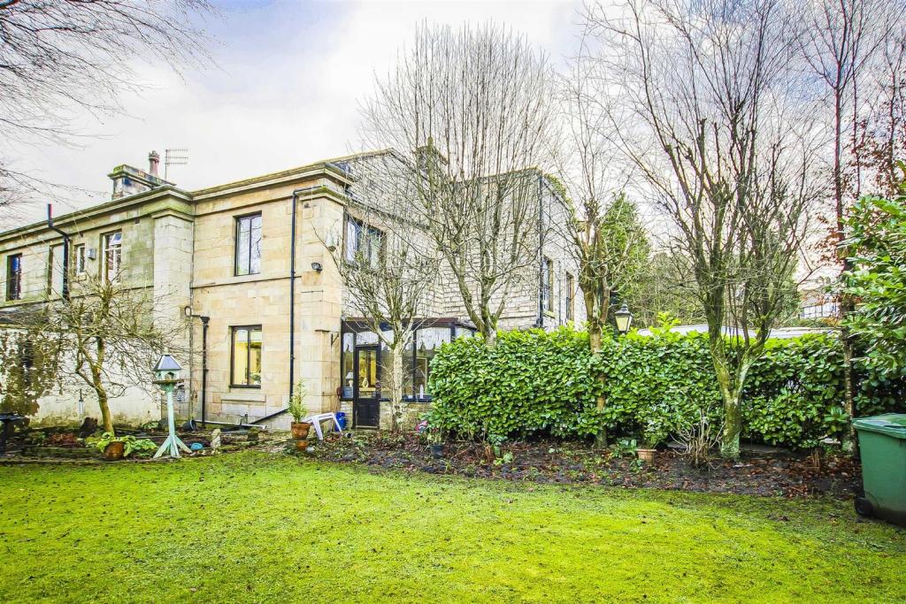 4 bedroom house for sale in Hollins Lane, Accrington, BB5