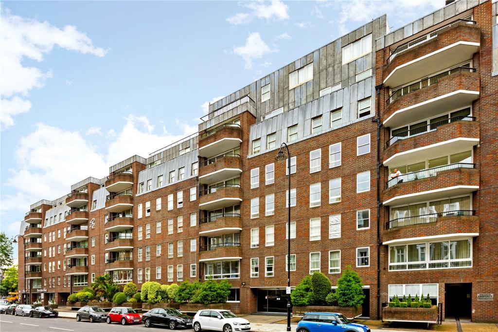2 bedroom flat for rent in Pier House, 31 Cheyne Walk, London, SW3