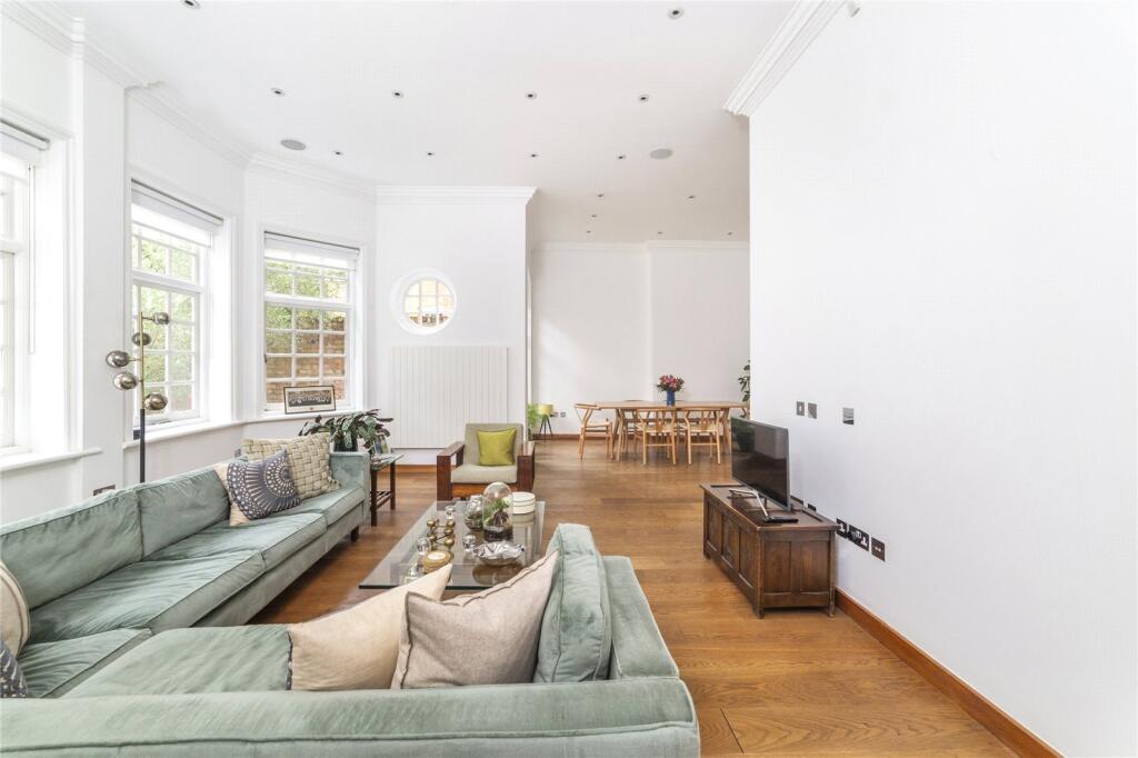 Main image of property: Bracknell Gardens, 
Hampstead, NW3