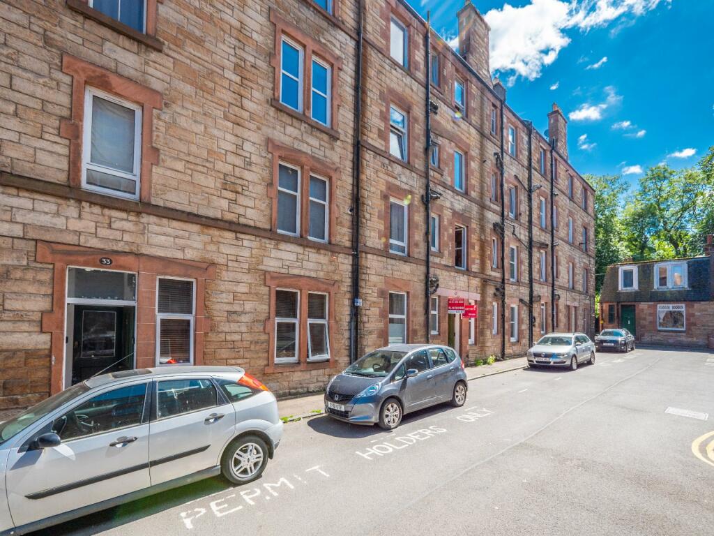 Main image of property: 35/12 (3F3) Milton Street, Abbeyhill, Edinburgh, EH8