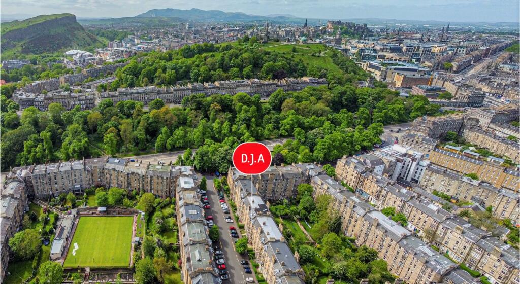 Main image of property: 10/8 Wellington Street, Edinburgh, EH7