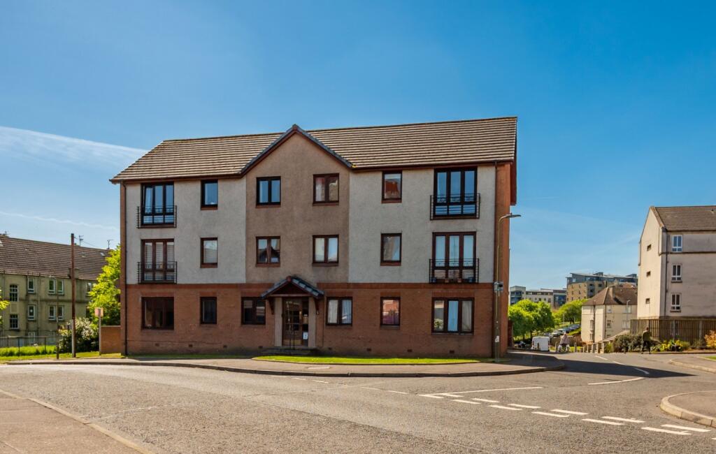 2 bedroom flat