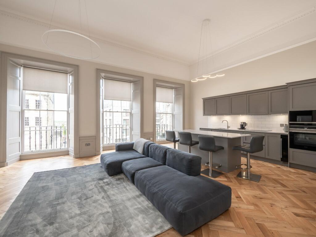 Main image of property: 45/2 York Place, New Town, Edinburgh, EH1