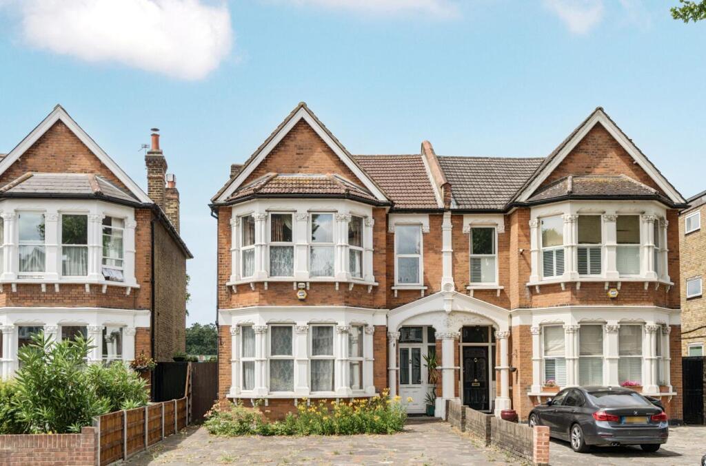 Main image of property: Canadian Avenue, London, SE6 3AS