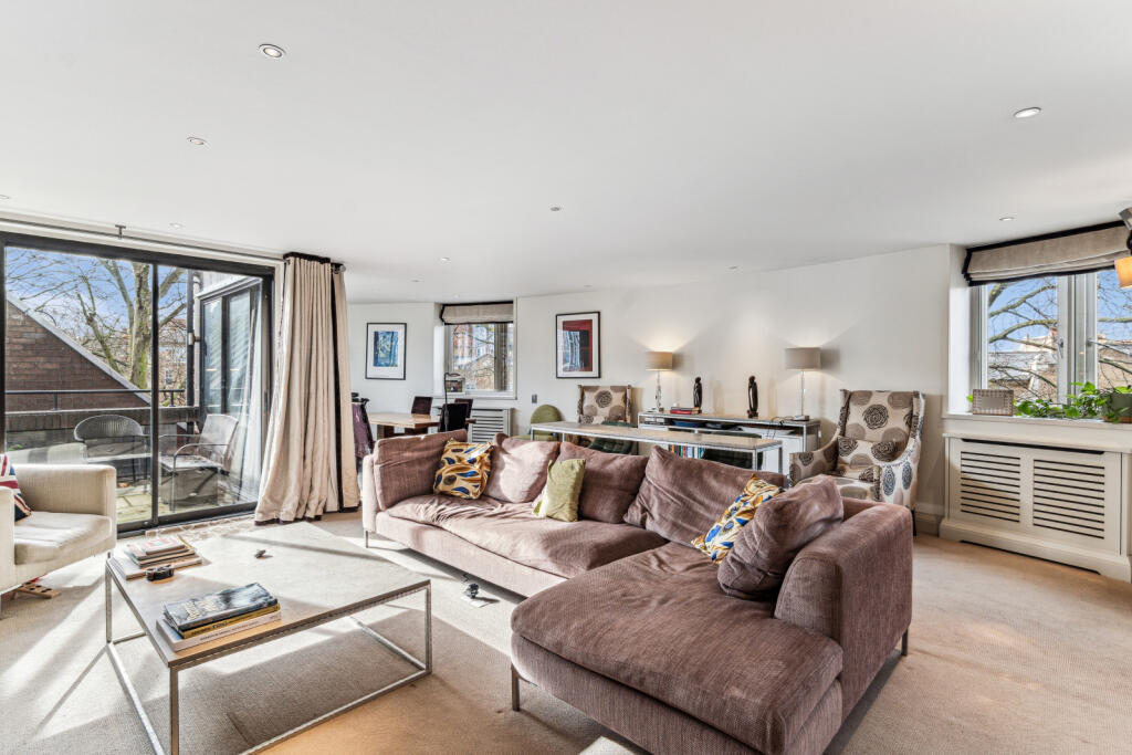 2 bedroom flat for rent in Crown Reach,
145 Grosvenor Road, SW1V