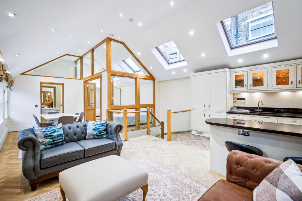 Main image of property: Moreton Terrace Mews South, 
Pimlico, SW1V