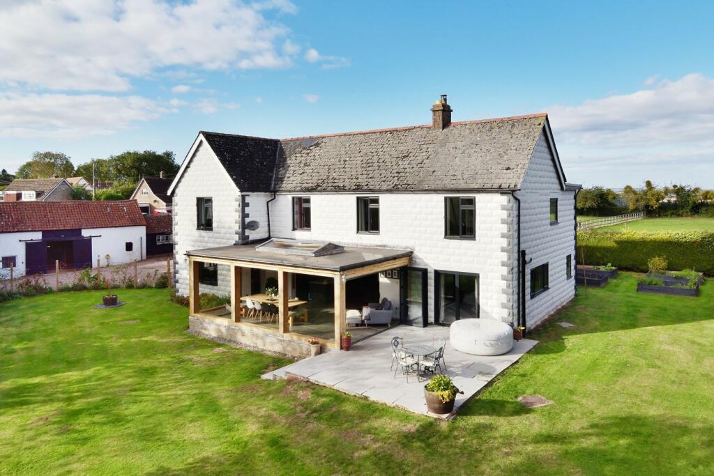 5 bedroom detached house for sale in Llangrove, RossOnWye, HR9
