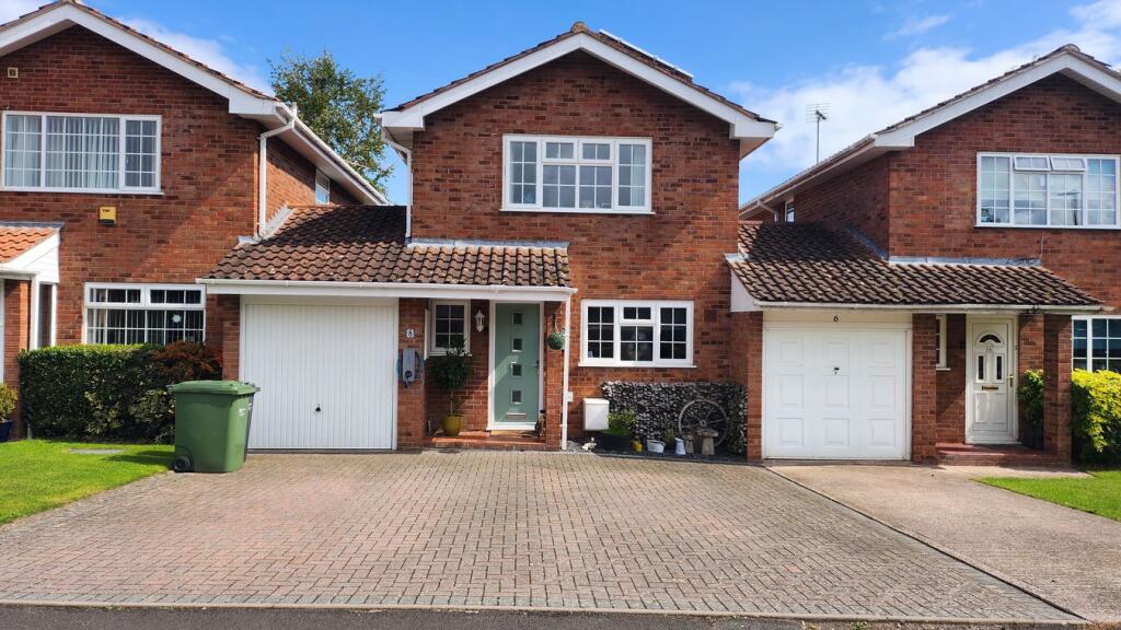 3 bedroom link detached house for sale in Kempton Avenue, Bobblestock