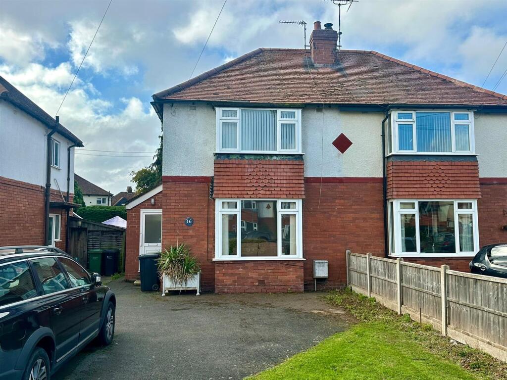 3 bedroom semi-detached house
