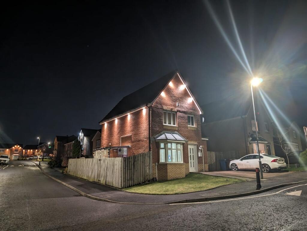 4 bedroom detached house for sale in Fairgrove Drive, Lindsayfield