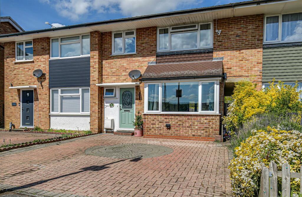 3 bedroom terraced house for sale in Ash Road, Westerham, TN16