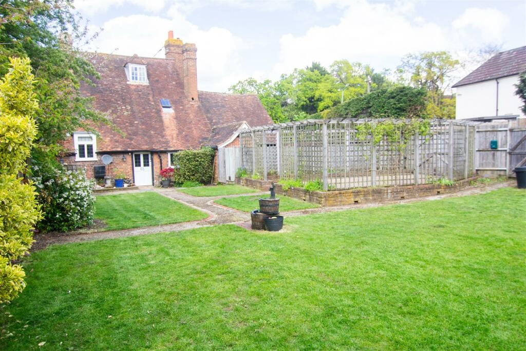 4 bedroom terraced house for sale in Westerham Road, Sevenoaks, TN13