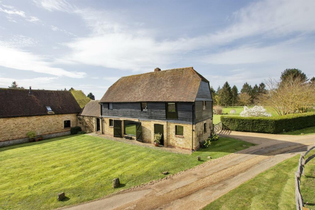 4 bedroom barn conversion for sale in Caxton Place, Court Lane, Hadlow, TN11