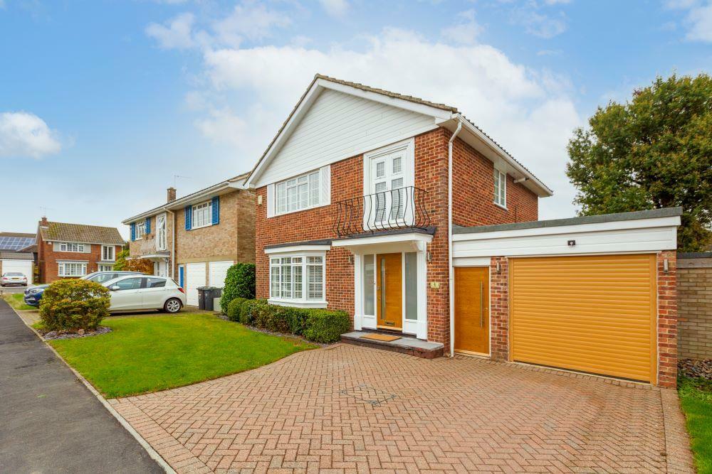 4 bedroom detached house for sale in Stacey Road, Tonbridge
