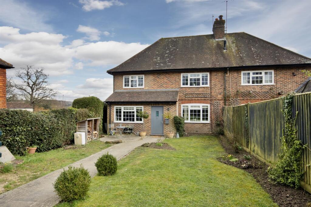 Main image of property: Smarts Hill, Penshurst