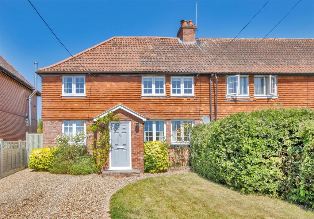 Main image of property: Lingfield Road, Edenbridge
